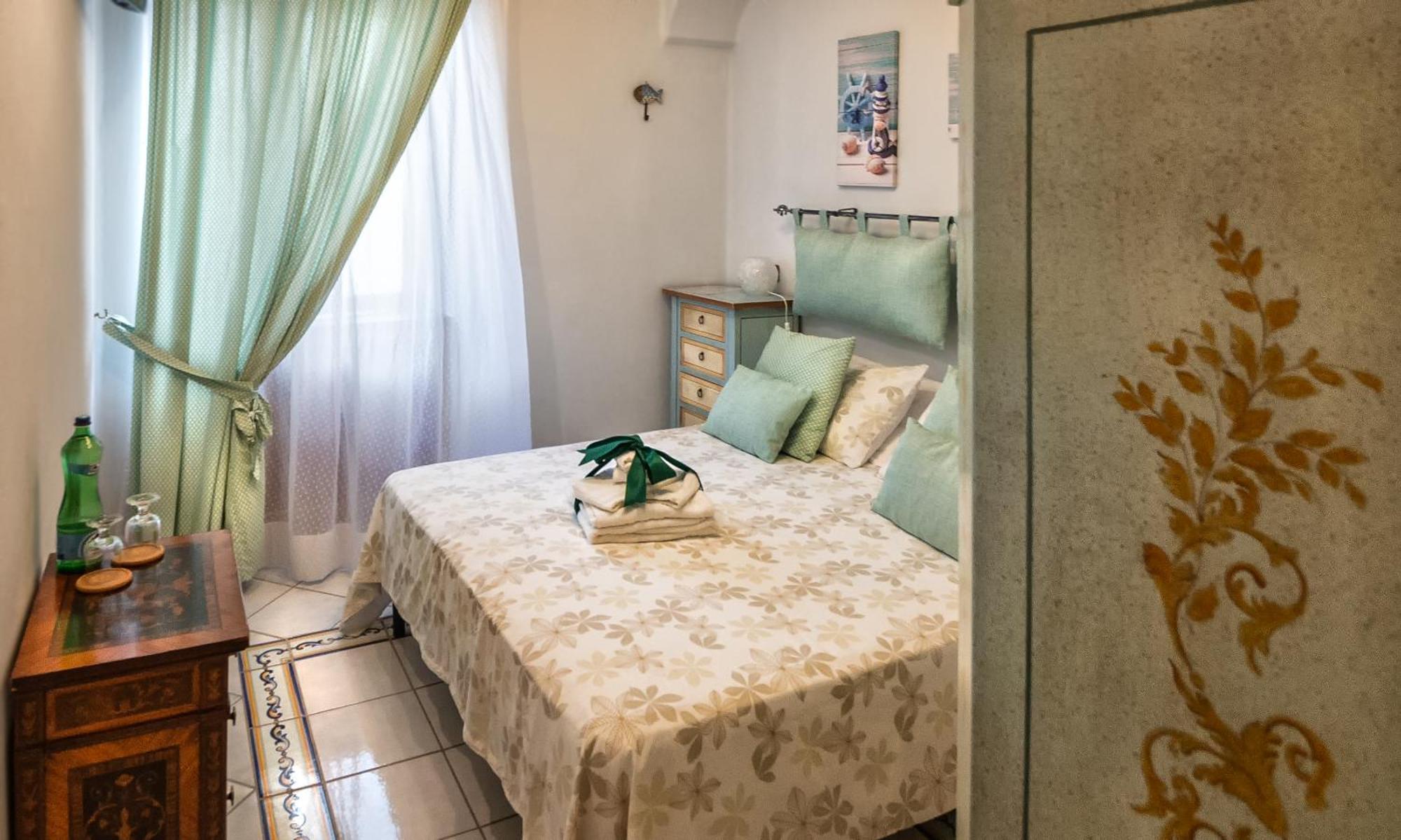 La Finestra Sul Mare Bed and Breakfast Ischia Eksteriør billede